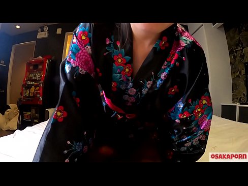 ❤️ Ung cosplay pige elsker sex til orgasme med en sprøjte i en hestepige og et blowjob. Asiatisk pige med behåret fisse og smukke bryster i traditionel japansk kostume i amatørvideo, der viser onani med fucklegetøj. Sakura 3 OSAKAPORN. ❌ Sex video at da.sex78.ru ❤